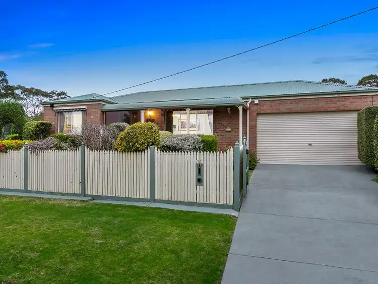 11 Dahlia Street, Dromana VIC 3936
