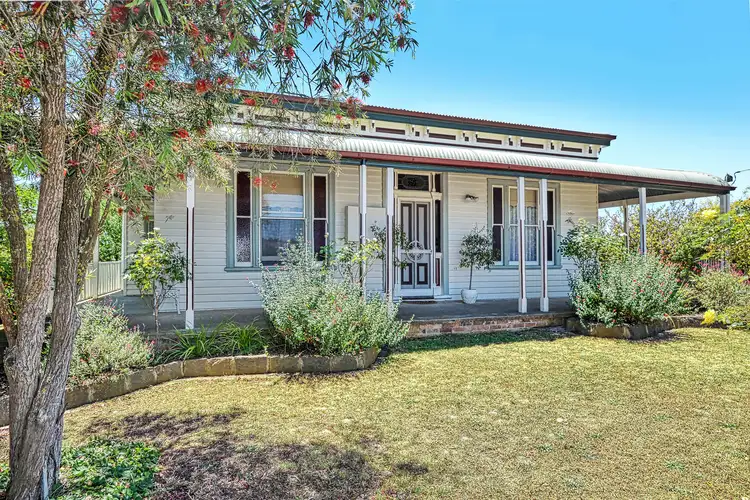 34 Leach Road, Lake Bolac VIC 3351