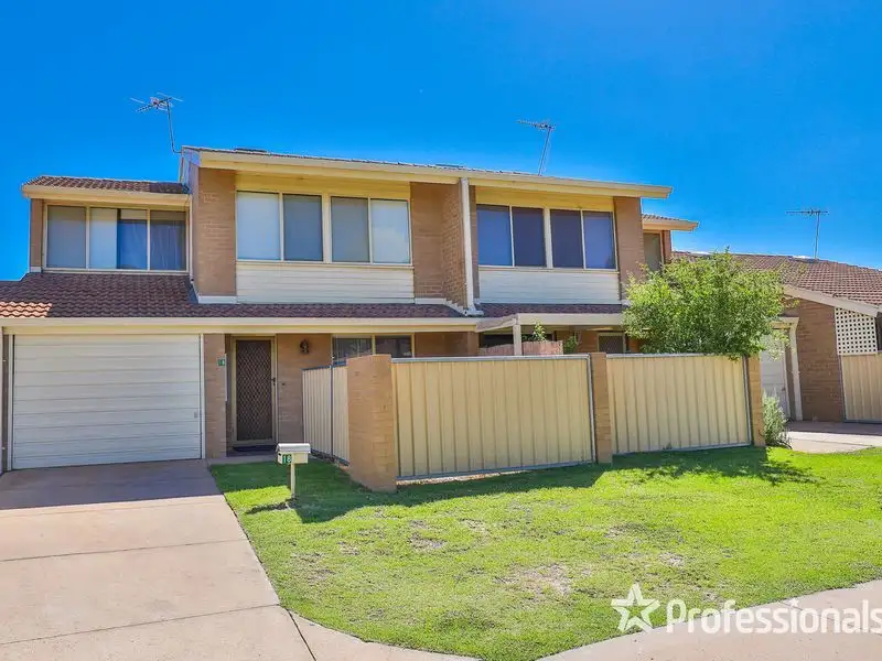 Main view of Homely townhouse listing, 18 Hibiscus Drive, Mildura VIC 3500