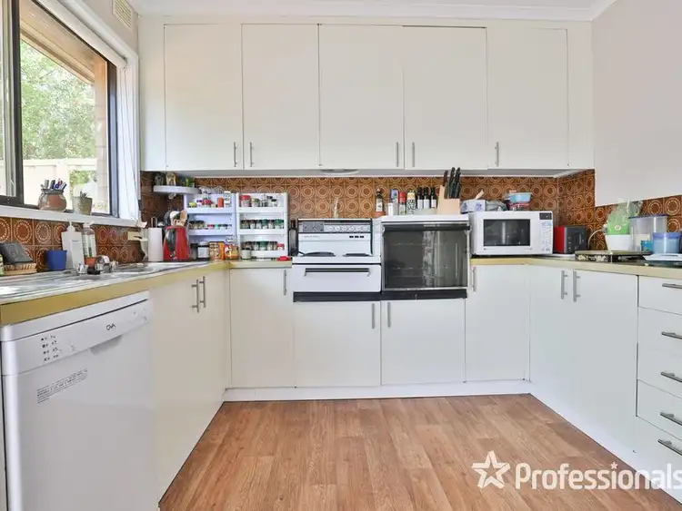 Second view of Homely townhouse listing, 18 Hibiscus Drive, Mildura VIC 3500