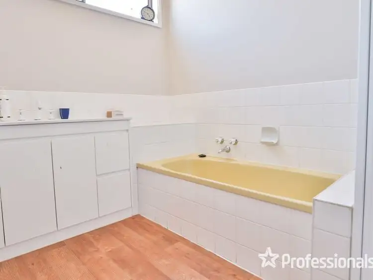 Third view of Homely townhouse listing, 18 Hibiscus Drive, Mildura VIC 3500