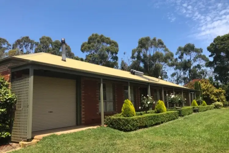 6 Segtnan Court, Bolwarra VIC 3305
