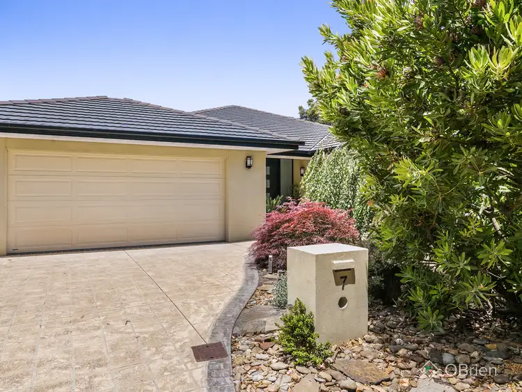 7 Sweet Gum Place, Sandhurst VIC 3977