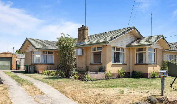 19 Eton Street, Wendouree VIC 3355