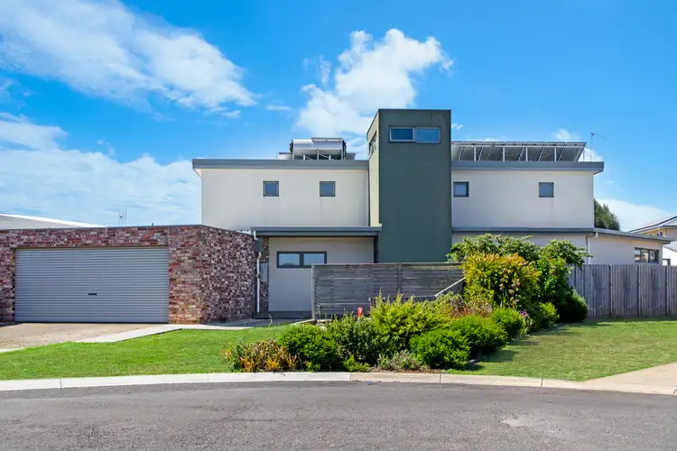 8 Aquarius Court, Portland VIC 3305