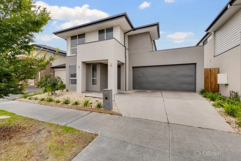 Main view of Homely house listing, 129 Thoroughbred Drive, Clyde North VIC 3978