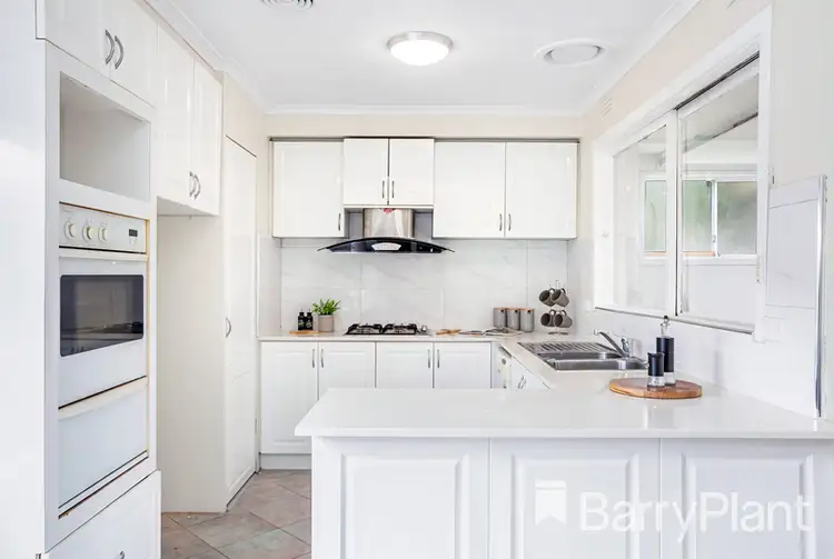 24 Sandhurst Crescent, Bundoora VIC 3083