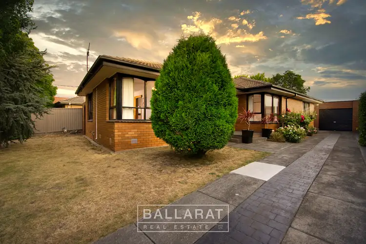 Main view of Homely house listing, 5 Yvonne Street, Wendouree VIC 3355