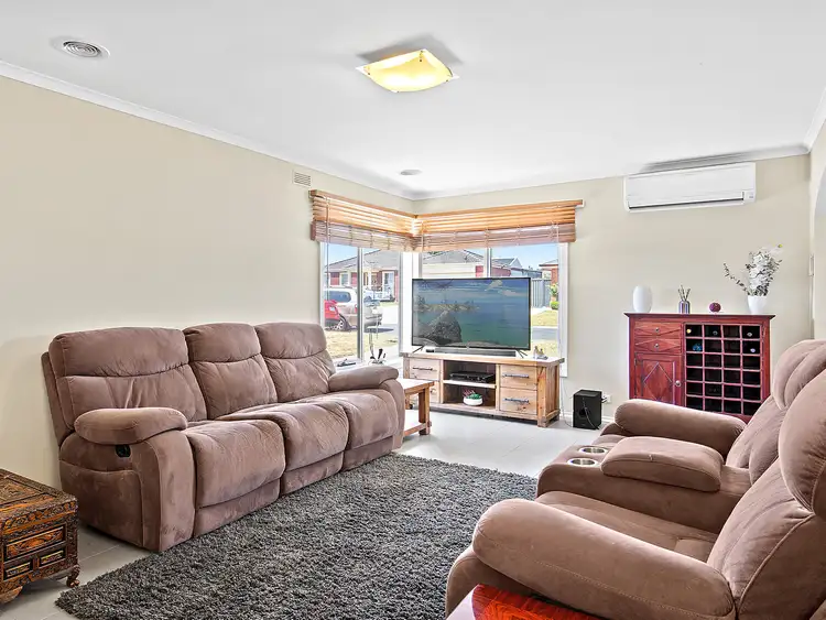 Fourth view of Homely house listing, 2 Ealing Avenue, Wendouree VIC 3355