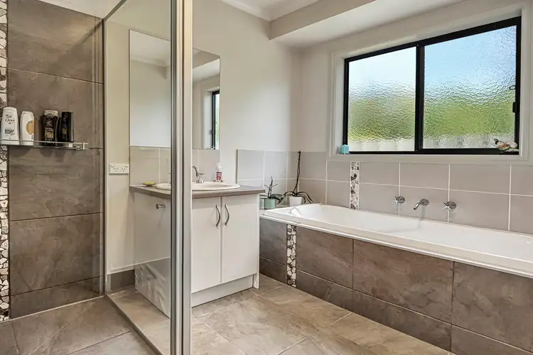 Sixth view of Homely house listing, 17 Glastonbury Place, Ararat VIC 3377