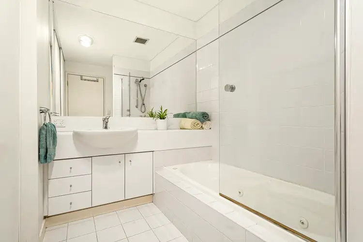 Sixth view of Homely apartment listing, 4/1 Arden Street, North Melbourne VIC 3051