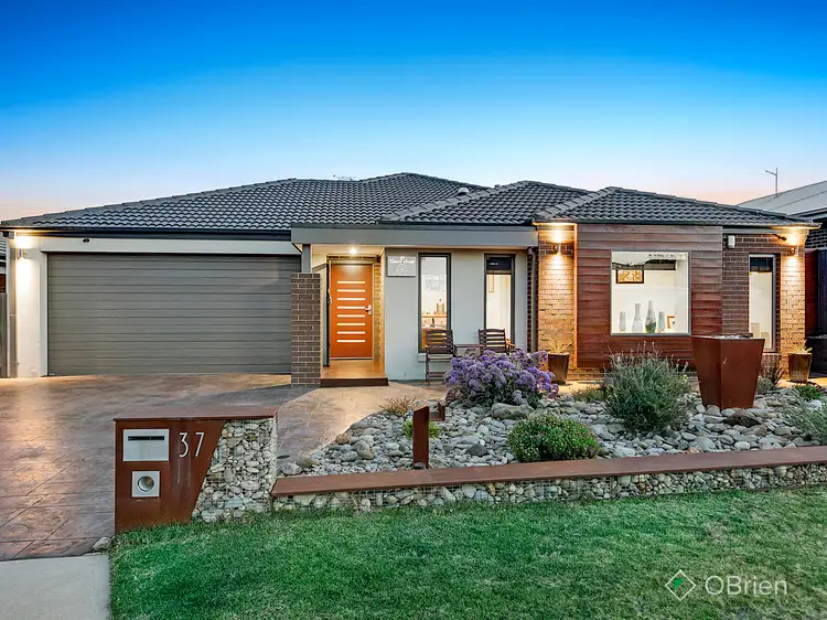 37 Tamara Circuit, Langwarrin VIC 3910