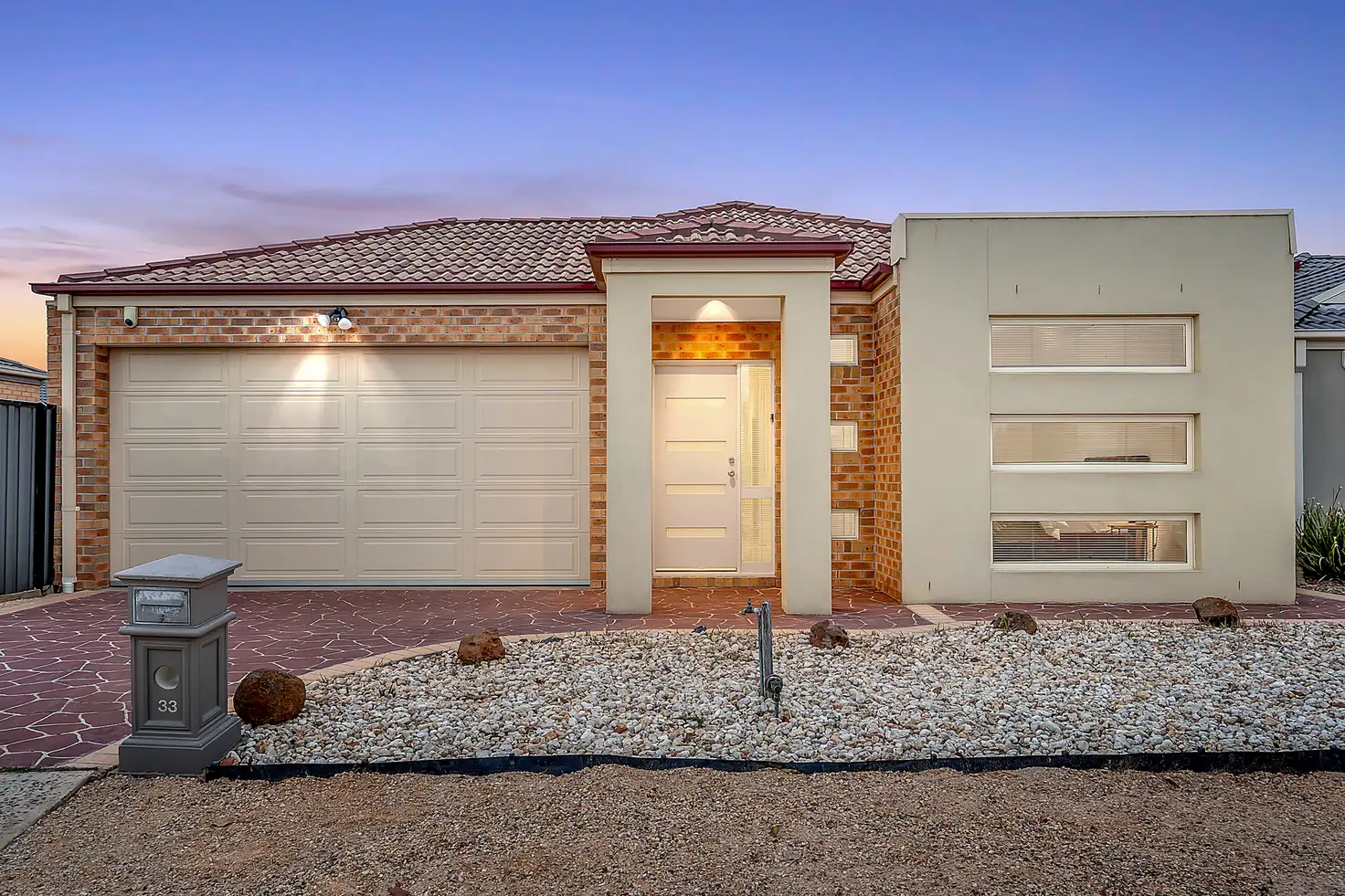 Main view of Homely house listing, 33 Mareeba Way, Craigieburn VIC 3064