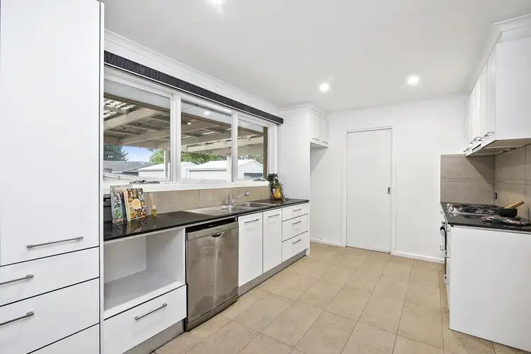 Sixth view of Homely house listing, 6 Jasmine Court, Frankston VIC 3199