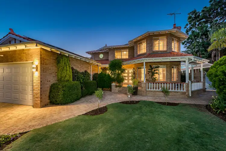38 Streeton Promenade, Woodvale WA 6026