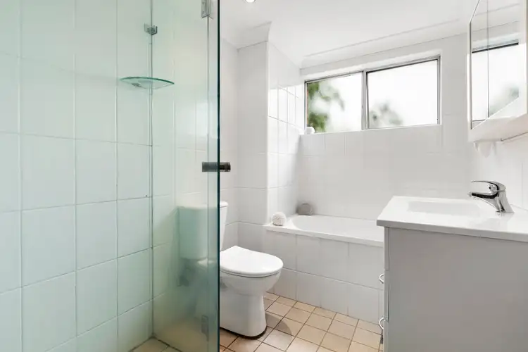 Fifth view of Homely apartment listing, 14/39 Wyuna Avenue, Freshwater NSW 2096