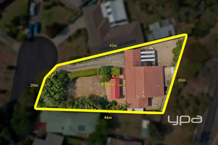 Second view of Homely house listing, 2 Lytham Court, Sunbury VIC 3429