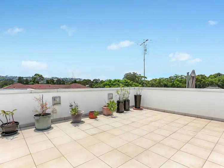 Fifth view of Homely apartment listing, 9/18 Hawkesbury Avenue, Dee Why NSW 2099
