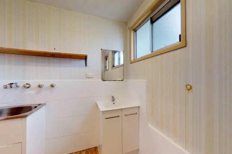 Fifth view of Homely house listing, 11 Latrobe Street, Rosedale VIC 3847