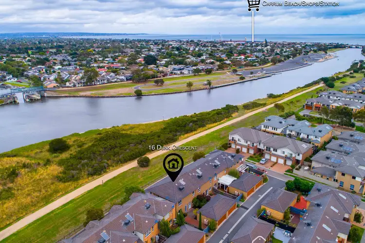 16 Dunk Crescent, Bonbeach VIC 3196