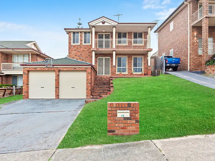 19 Lasseter Avenue, Chifley NSW 2036