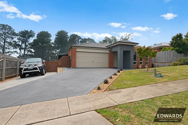 23 Davey Drive, Drouin VIC 3818