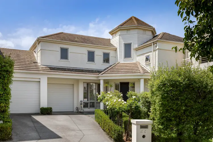 44 Beacon Vista, Port Melbourne VIC 3207