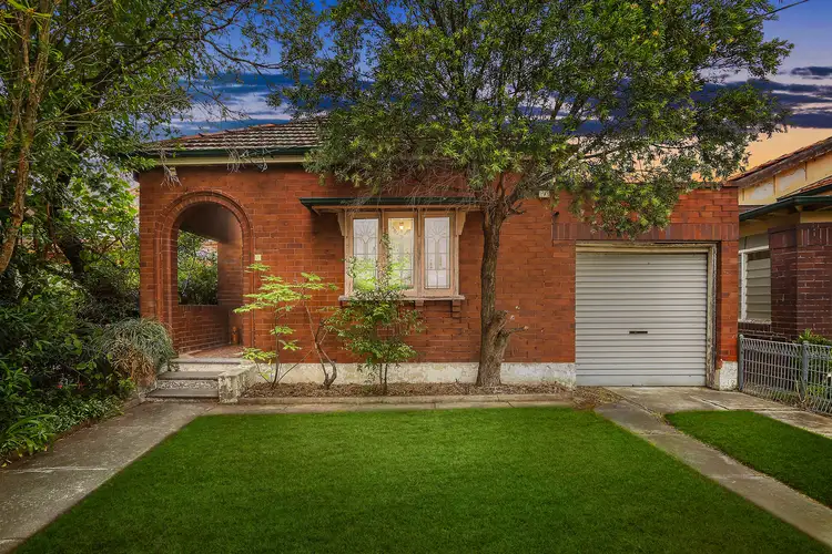 6 Brooklyn Street, Strathfield South NSW 2136