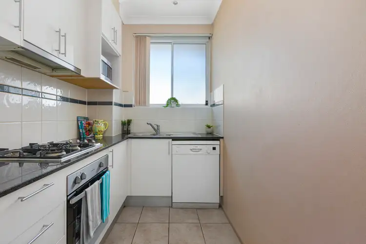 Third view of Homely apartment listing, 4/10-12 Golf Parade, Manly NSW 2095