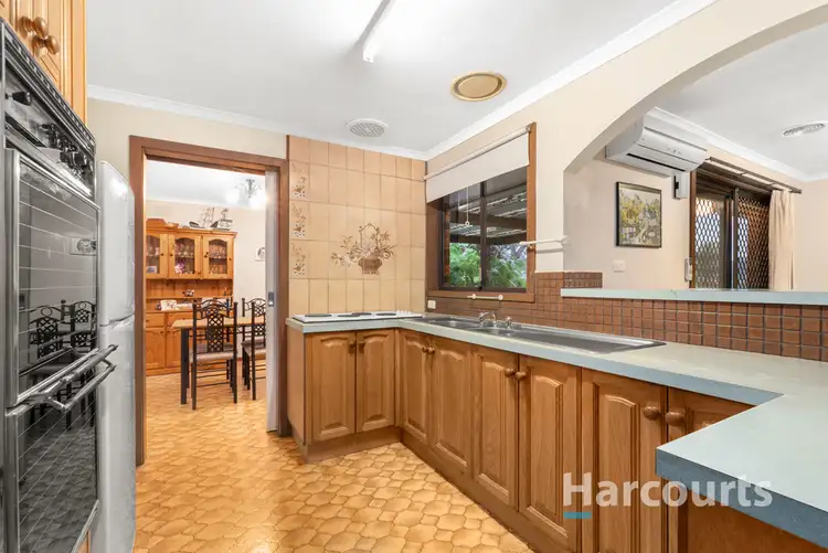 Second view of Homely house listing, 2 Carisbrooke Court, Wantirna VIC 3152
