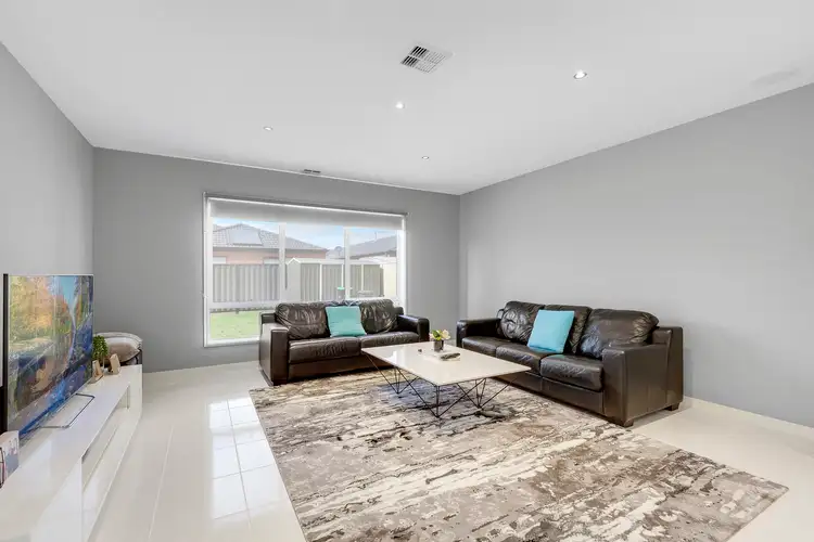 Fourth view of Homely house listing, 15 Caro Way, Fraser Rise VIC 3336