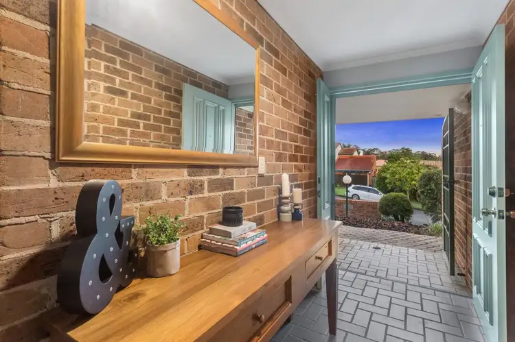 55 Gem Road, Kenmore QLD 4069