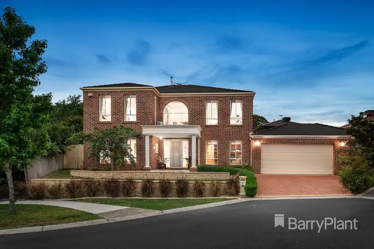2 Latham Close, Mill Park VIC 3082