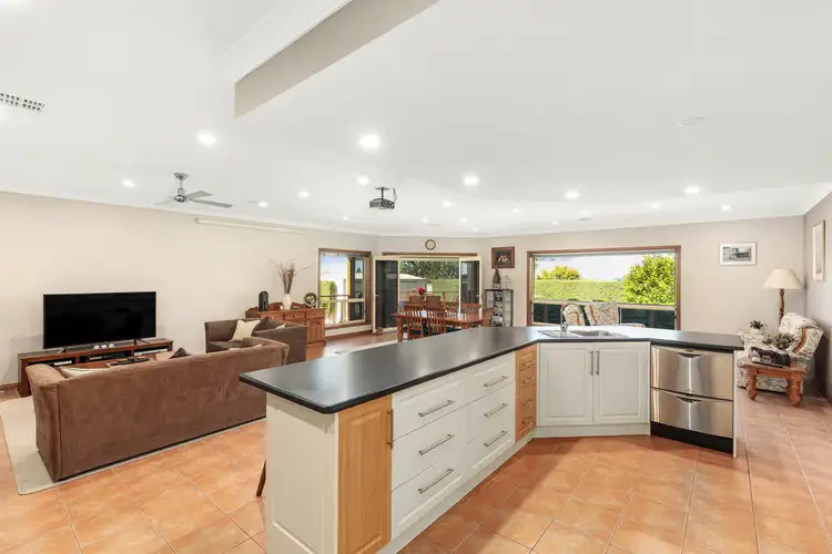 Fifth view of Homely house listing, 15 Bellevale Court, Mount Gambier SA 5290