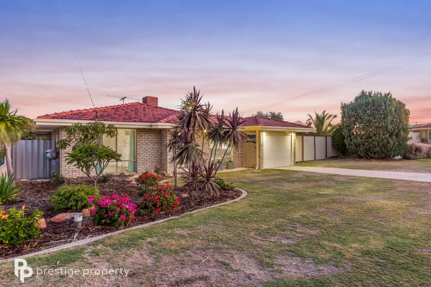 Main view of Homely house listing, 2 Bridgedale Close, Beldon WA 6027