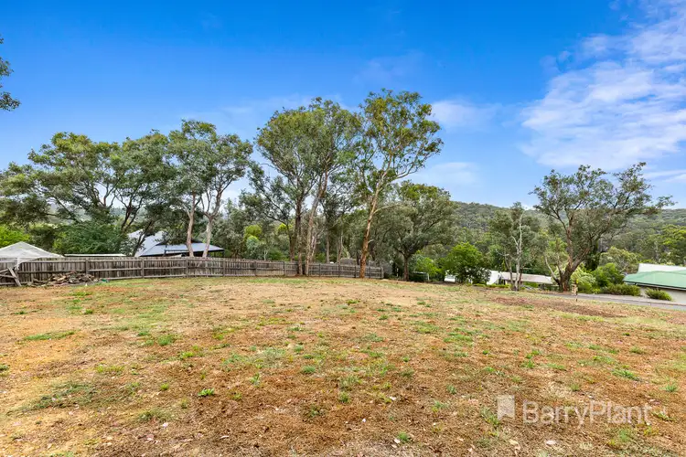 6 Upper Road, Wattle Glen VIC 3096