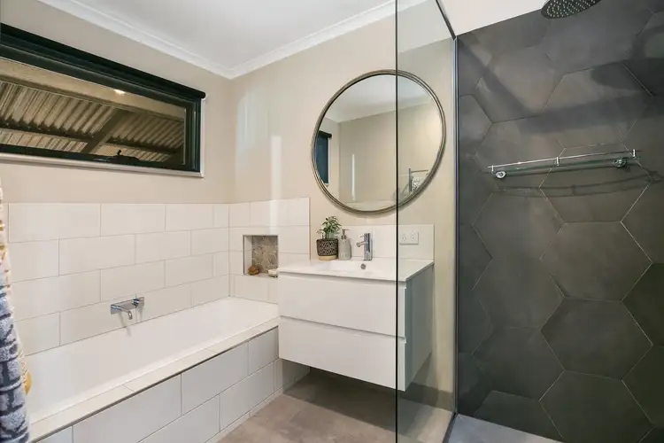 Sixth view of Homely house listing, 40 William Drive, Kangaroo Flat VIC 3555