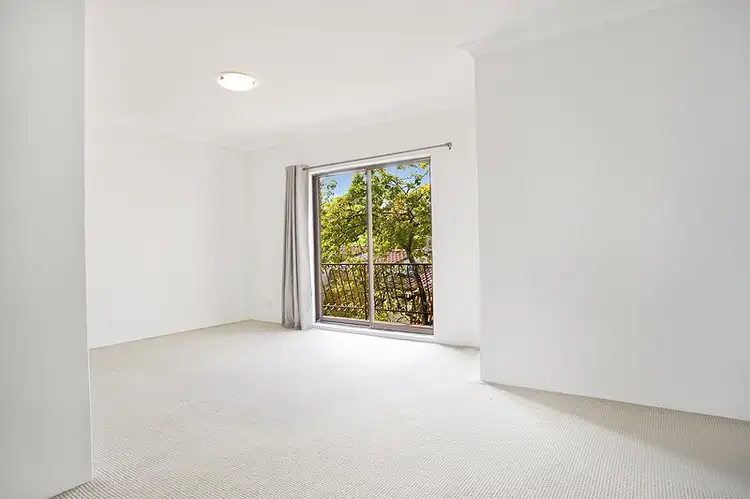 22 Linsley Street