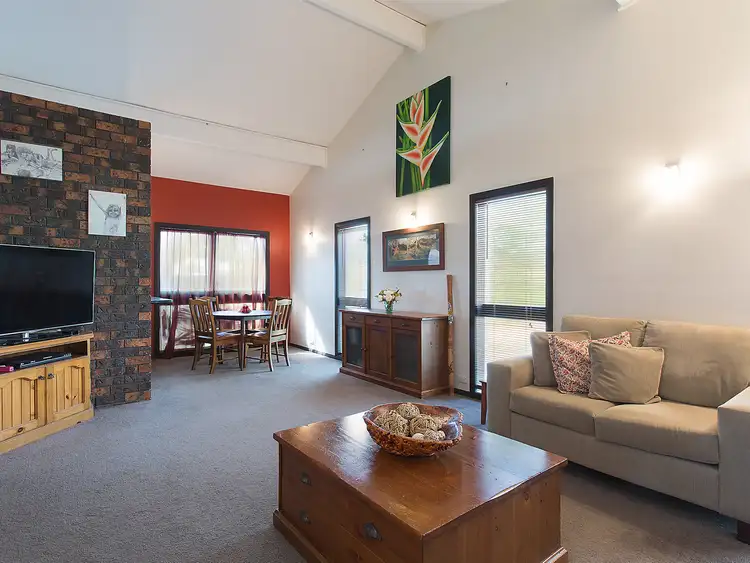 Second view of Homely house listing, 8 Coombah Place, Engadine NSW 2233