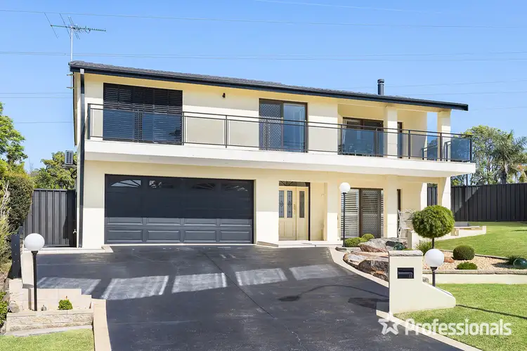 11 Stanley Place, Illawong NSW 2234