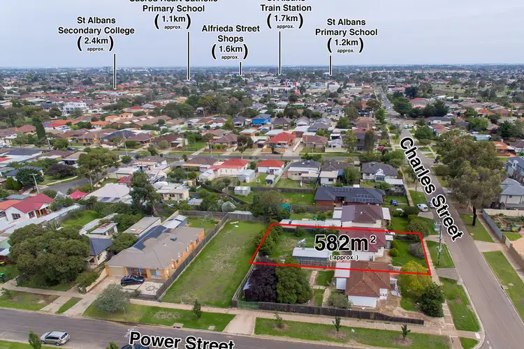 54 Charles Street, St Albans VIC 3021