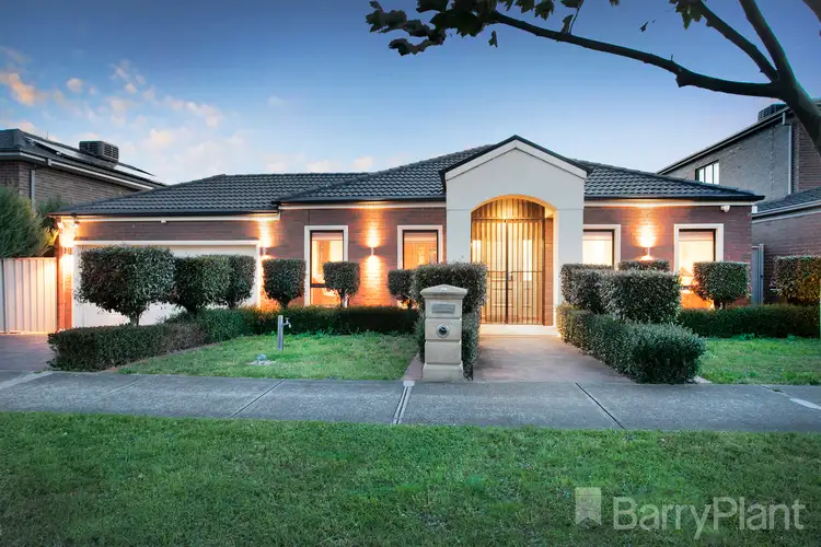 19 Trumpington (cambridge Gardens) Terrace, Attwood VIC 3049