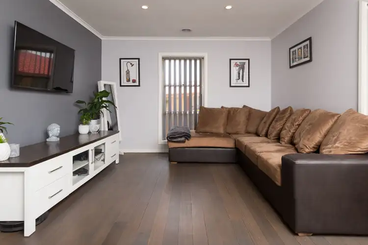 Fifth view of Homely house listing, 2 Skipton Court, Wodonga VIC 3690