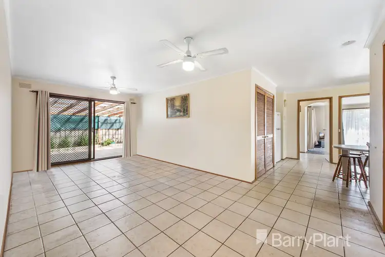 Sixth view of Homely house listing, 5 Darvall Court, Werribee VIC 3030