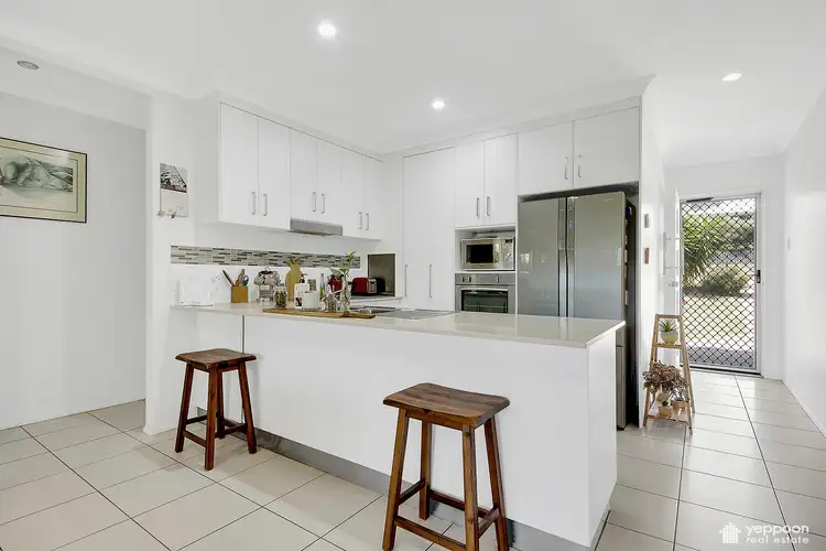Third view of Homely unit listing, 2/85 Bottlebrush Drive, Lammermoor QLD 4703