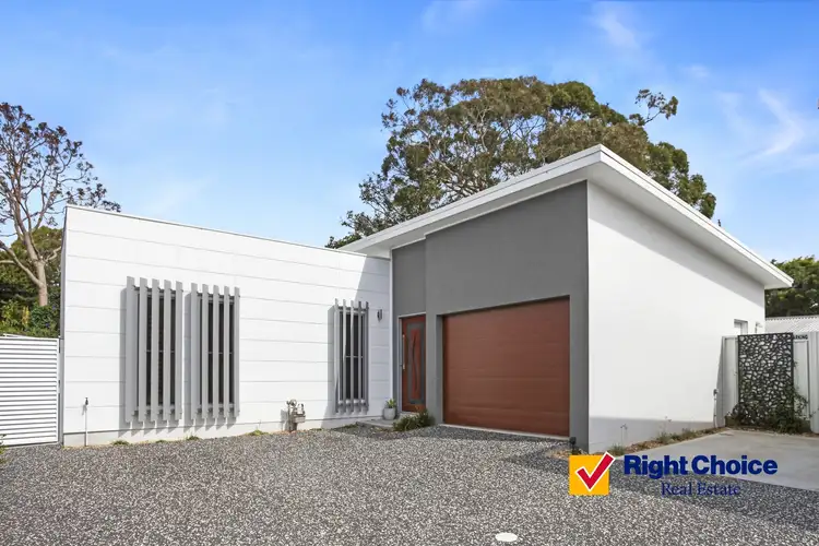 Main view of Homely villa listing, 3/7 Griffiths Street, Oak Flats NSW 2529