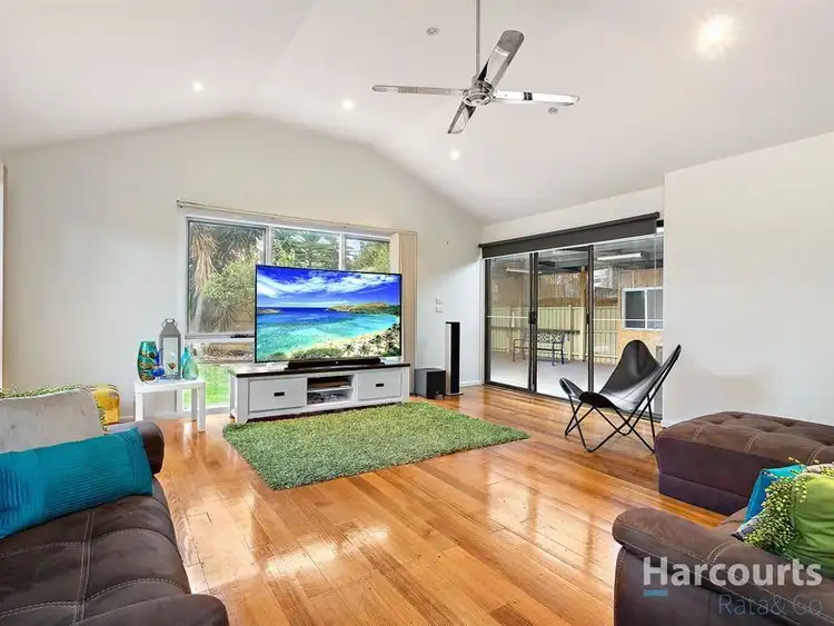 Fifth view of Homely house listing, 8 Burwood Court, Thomastown VIC 3074