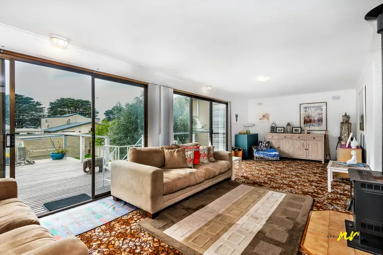 25 Bayside Avenue, St Leonards VIC 3223