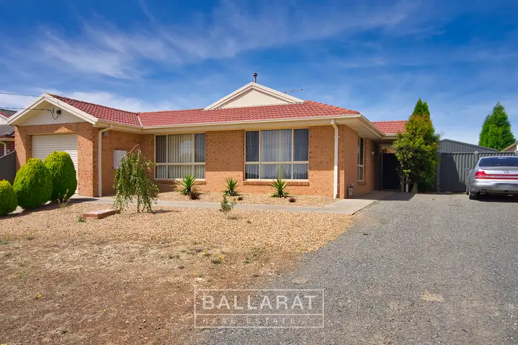 Main view of Homely house listing, 5 Ealing Avenue, Wendouree VIC 3355