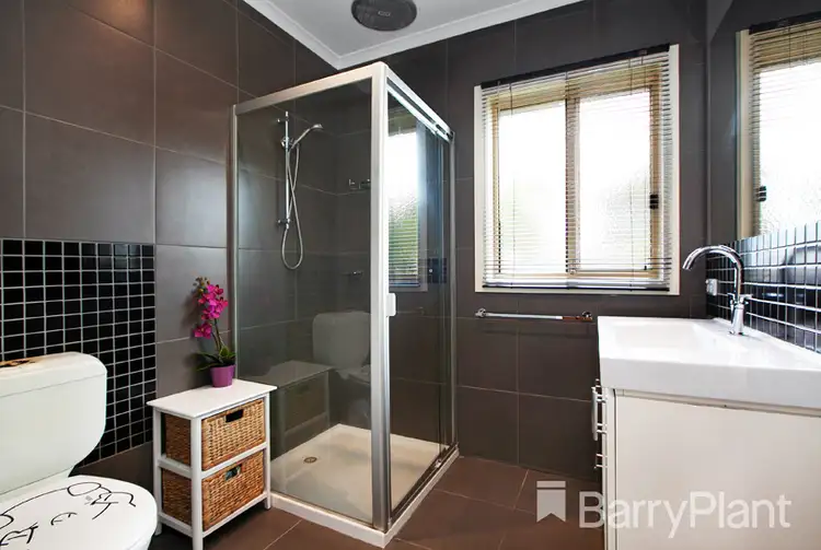 Sixth view of Homely house listing, 11 Pleasant Close, Mill Park VIC 3082